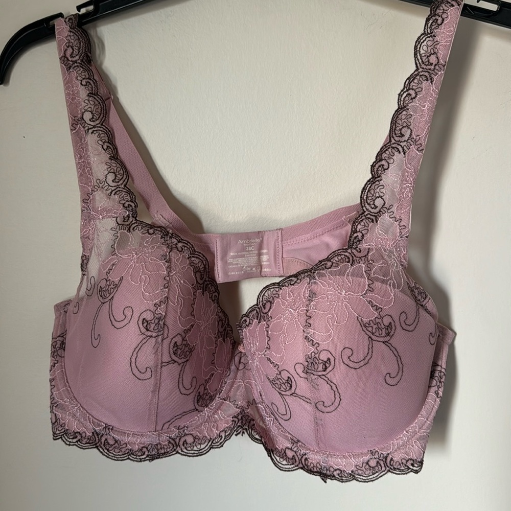 Ambrielle Bra 38C Pink Lace  Underwire Adjustable.  # 6
